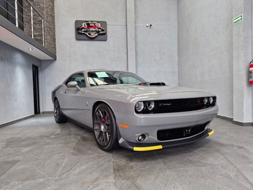 Dodge Challenger 6.5l Sc Pack At