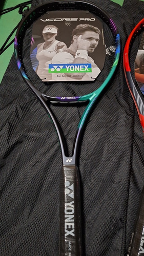 Raqueta Yonex Vcore Pro 100