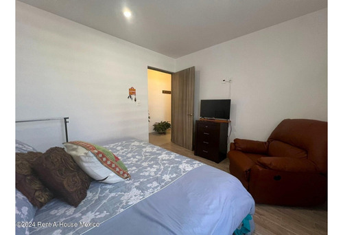 Zibatá Queretaro, Se Vende Casa Con 4 Recamaras Cada Uno Con Baño, Una En Planta Baja, Tiene Cuarto De Servicio Qh243673