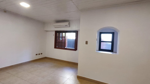 Casa 3 Ambientes Zona Unicenter