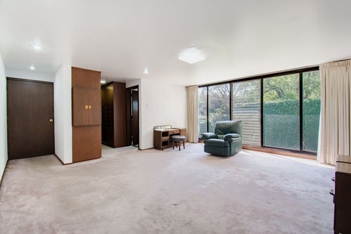 Jardines Del Pedregal, Casa En Tranquila Calle Cerrada Con Amplios Espacios