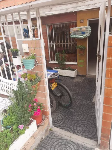 Casa En Venta En Bogotá El Tintal. Cod 103471