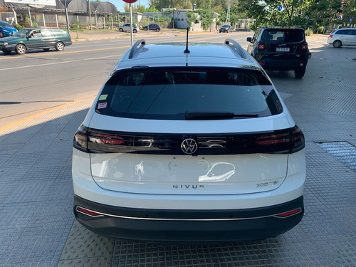 Volkswagen Nivus Comfortline 200 Tsi At
