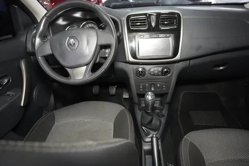 Renault Logan 1.6 Privilege / Intens