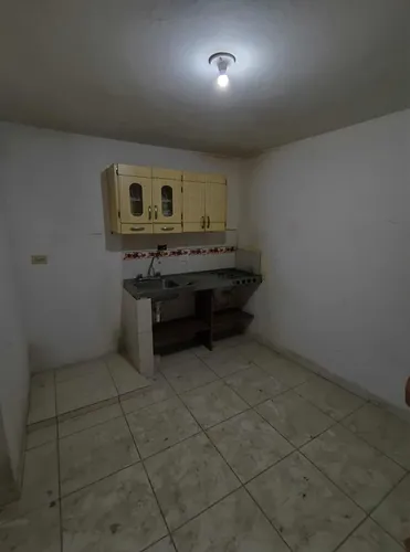 Casa Dividida En 2 Apartaestudios