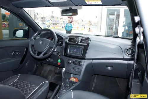 Renault Logan 1.6 Exclusive