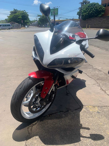 Yamaha Yzf R1