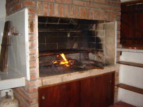 Importe Chalet En Esquina Con Vista Al Mar. Zona Centro Gran Parque 2 Cocheras