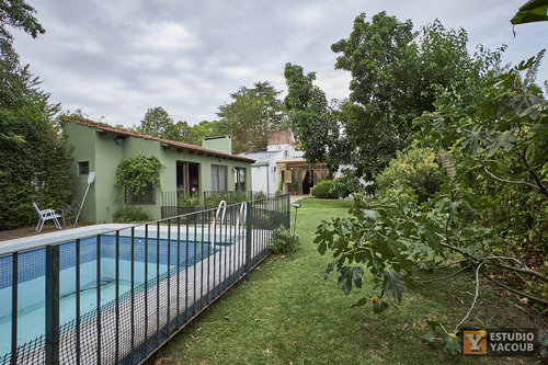 Casa Venta - 3 Dormitorios 2 Baños - Cocheras - Piscina - 180mts2 - City Bell, La Plata