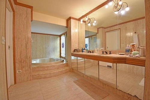 Imagen 11 de 16 de Casa En Venta De 6 Dormitorios En San Rafael