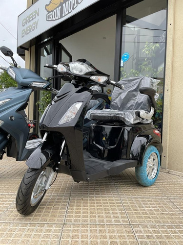Imagen 1 de 8 de Scooter Triciclo Modelo Shino Eléctrico Marca Sunra !!!!