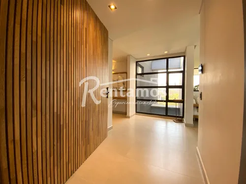 Apartamento En Arriendo En El Tesoro. Cod A776005