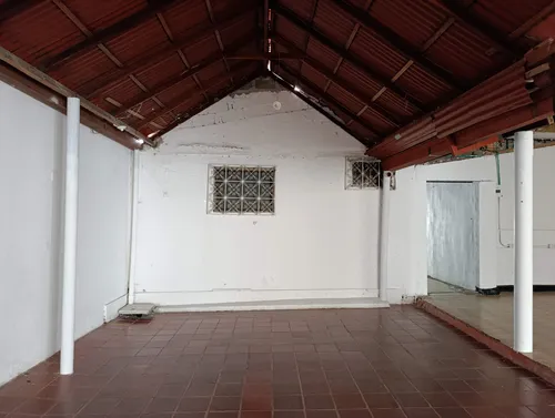 Local En Arriendo Chuchurubi, Montería