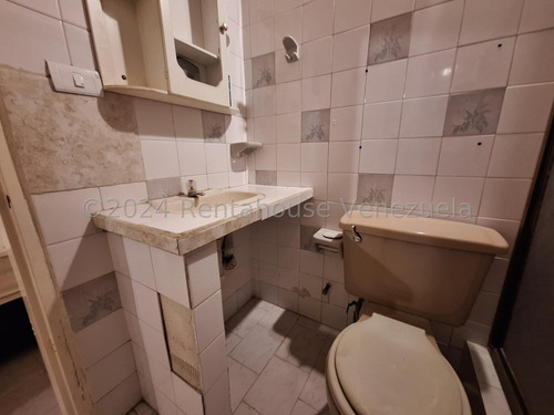 Venta De Casa En La Candelaria Maracay Aragua 25-201 Irr