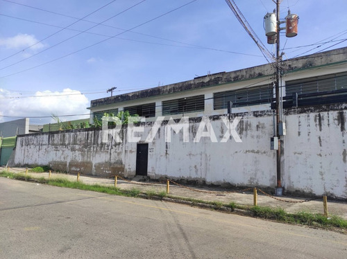 Imagen 1 de 10 de Johanna Castillo Vende 04145951217 Galpon En La Zona Ind