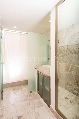 Penthouse A Orilla De Playa De Cancún La Mejor Ubicación En Venta C3921