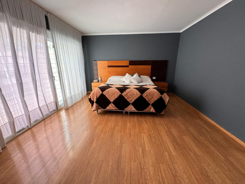 Casa 5 Ambientes Estilo Moderno - Parque Leloir