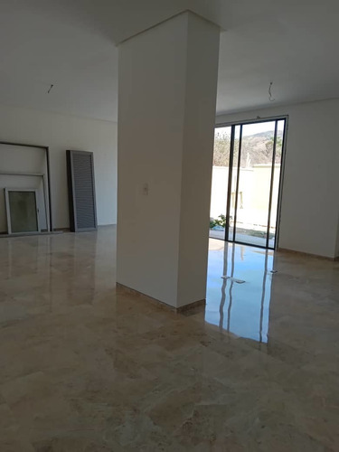 Imagen 13 de 21 de Townhouse En Cumbres De Guataparo