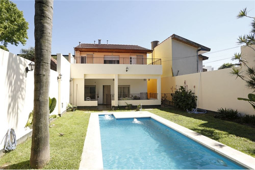 Imagen 2 de 30 de Venta Casa 6 Ambientes Pileta Jardin Haedo Moron
