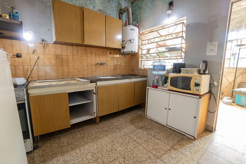 Venta De Casa Multifamiliar En Ituzaingó