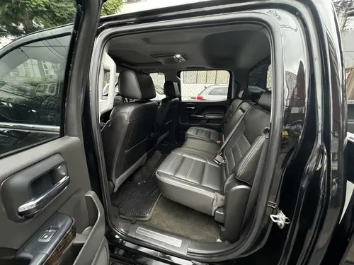 GMC Sierra 6.2 Denali Dvd At