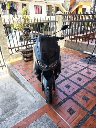 Nmax Connected