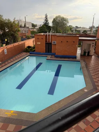 Apartaestudio Con Parqueadero Y Amplio Patio