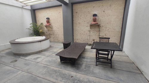 Imagen 10 de 23 de Adriana Castellanos +58 412 6697984 Venta Hotel Boutique El Rosal. Chacao. Caracas Cod. 160861