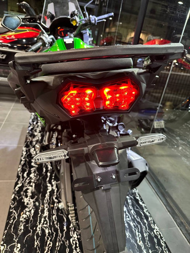 Imagen 3 de 15 de Kawasaki Versys 1000 Abs 2023 0km No Bmw Gs 1200 Multistrada