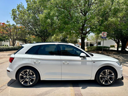 Audi Q5 2.0 L T Select Dsg