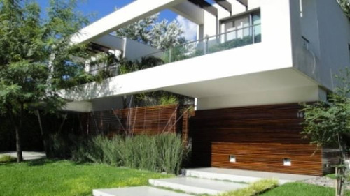 Imagen 15 de 26 de Excelente Casa Al Lago En Santa Bárbara. Muy Buena Calidad De Construccion!