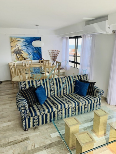 Apartamento En Venta, Primera Línea, Punta Del Este- Ref: 334