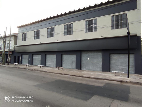 Imagen 5 de 10 de Venta De Imponente Esquina Comercial Con Propiedad En Ing. Pablo Nogues.