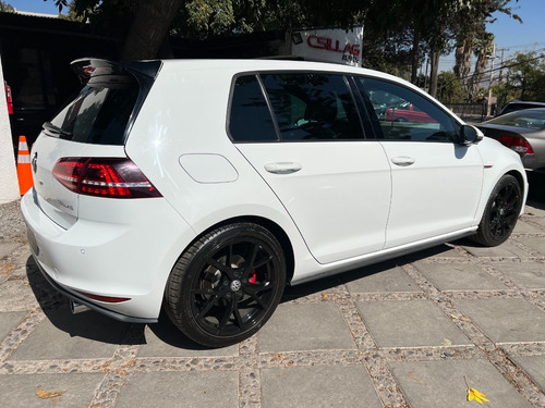 Imagen 6 de 15 de Volkswagen Golf Gti Tsi Dsg 2017 Flamantísimo