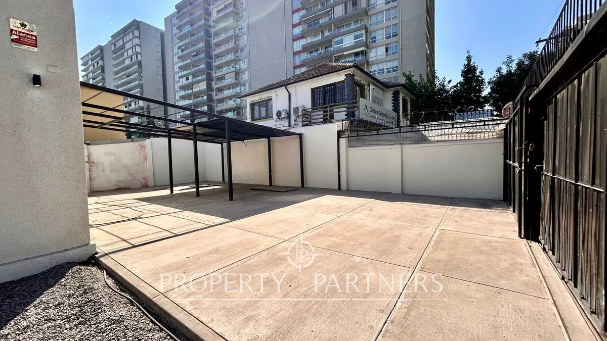 Imagen 4 de 17 de Casa Esquina Con Excelente Ubicación En Sector El ...