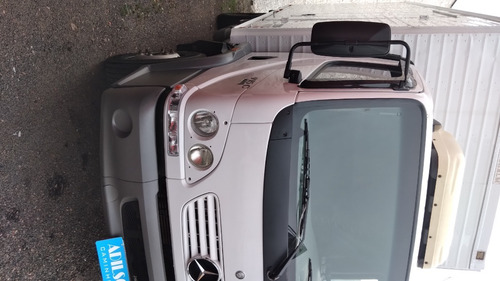 Imagem 6 de 9 de Mercedes Benz