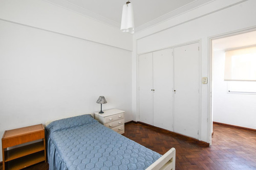 Imagen 11 de 15 de Departamento De 2 Dormitorios Amueblado En Venta Con Cochera Centro Rosario