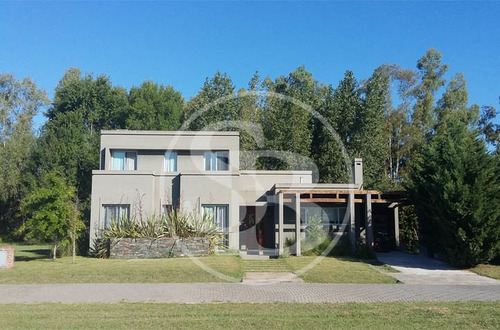 Casa En Venta En El Cardal I