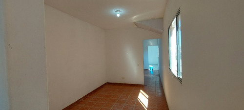 Vendo Casa Sobrado Com 3 Alugueis Sobrado Tem Tres Casas Todas Com Agua E Luz Independente Proximo A Tudo
