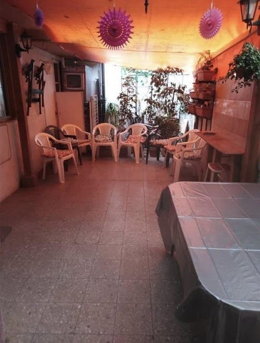 Casa En Venta De 6 Dorm. En La Reina