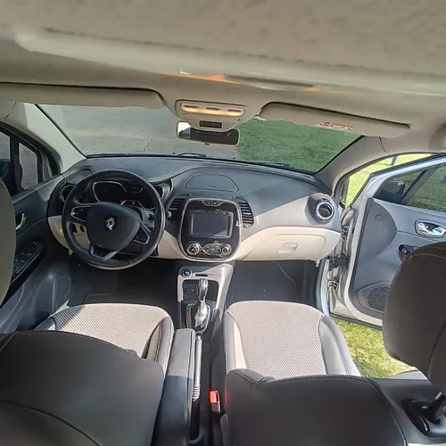 Renault Captur 2.0 Intens Automática