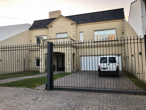 Imagen 1 de 17 de Casa - Merlo