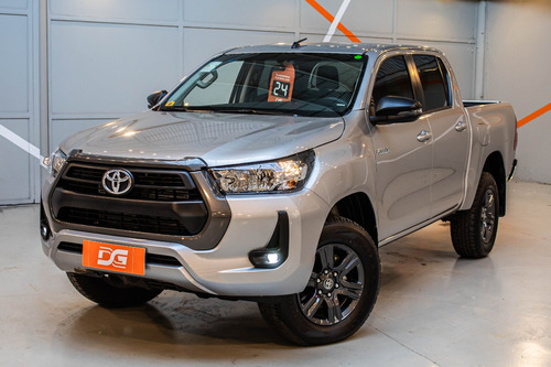 Toyota Hilux Sr 2.4tdi 4x2 Mt 0km 2024