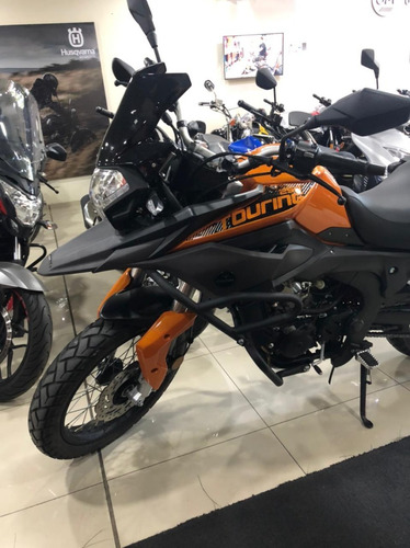 Corven Touring 250 2019 - 6080 Km Um