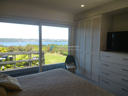 Casa En Venta Con Hermosa Vista Al Lago Y Volcanes Frutillar