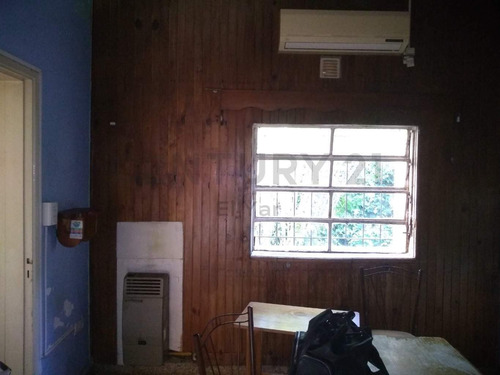 Venta Casa En San Antonio De Areco Con Amplio Terreno - Excelente Ubicacion