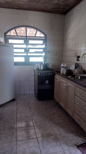 Chácara Com Escr. Registrada ( Falta Acabamento Na Piscina)