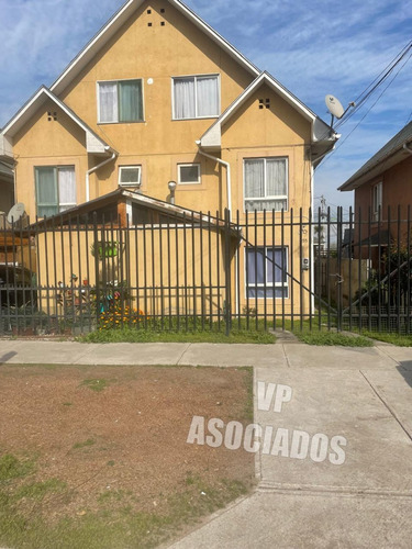 Prop Adjudica En Remate Casa De 3 Pisos Con 3 Dorm Y 3 Baños