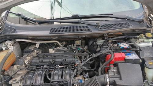 Ford Fiesta Kinetic 1.6 Se Plus Powershift 120cv