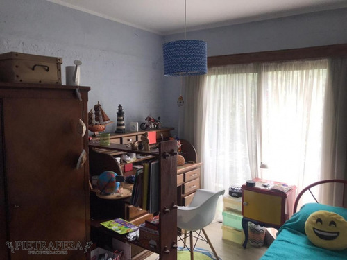 Casa Venta 4 Dormitorios 3 Baños Con Muelle A Laguna, Piscina Cochera - M. Stagnero De Munar- Parque Minamar- Ref: 1936